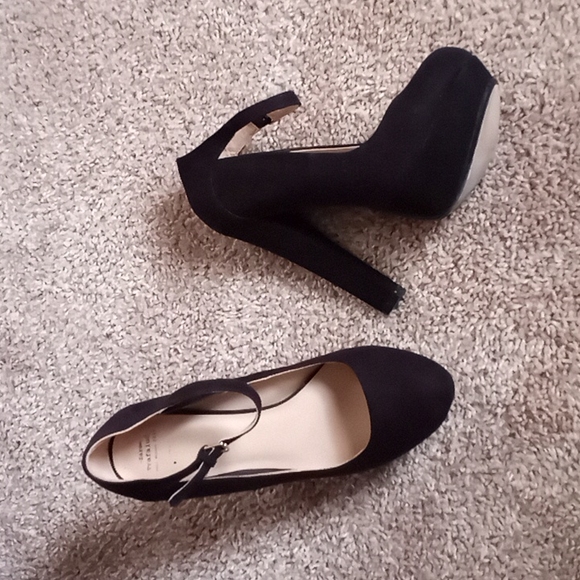 🔹️Zara - Trafaluc Heels - Picture 3 of 10